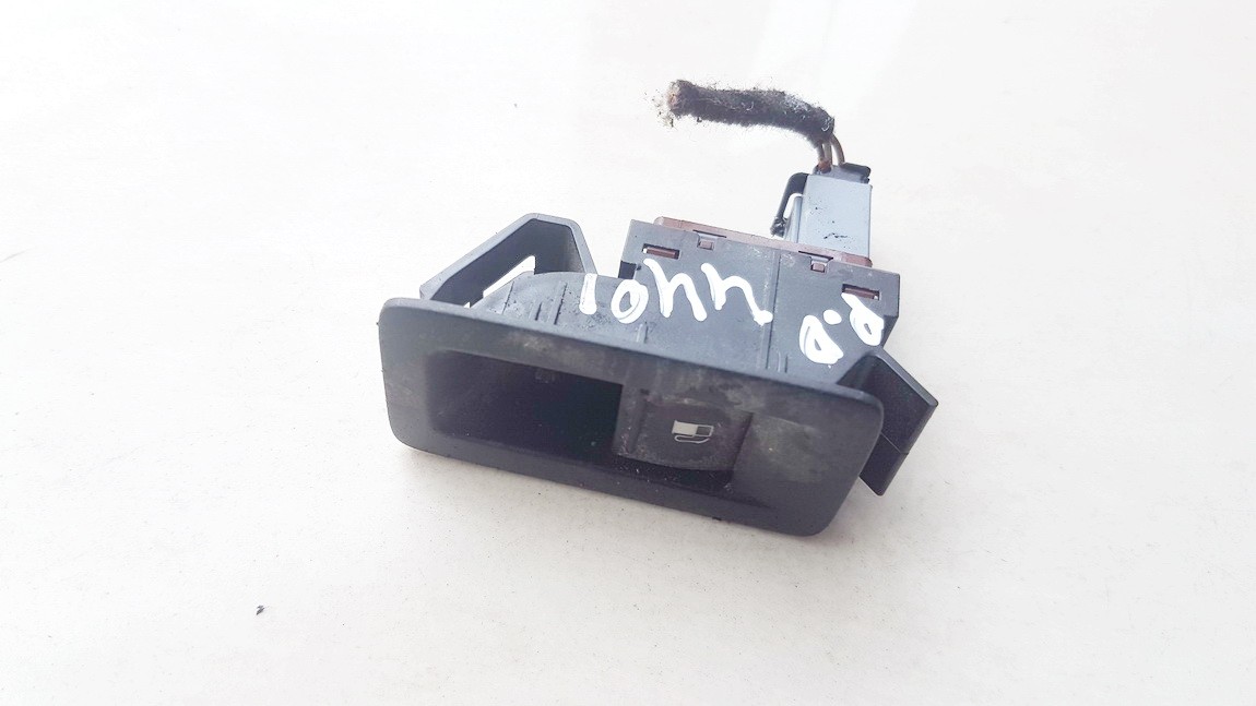 Fuel Cap Switch (Gas Fuel Door Switch Button) 1t0959551a used Volkswagen TOURAN 2006 1.9