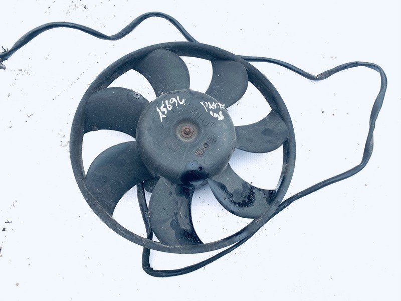 Difuzorius (radiatoriaus ventiliatorius) 8d0959455c 863366j Volkswagen PASSAT 1994 1.9