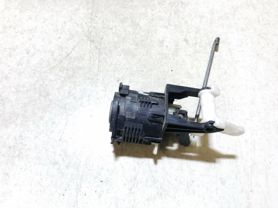 Rear lid lock (BOOT LOCK) used used Mitsubishi CARISMA 1997 1.8
