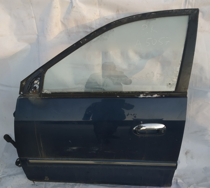 Doors - front left side melyna used Kia CARENS 2008 2.0