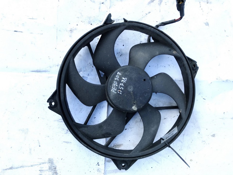 Difuzorius (radiatoriaus ventiliatorius) used used Peugeot 307 2001 2.0