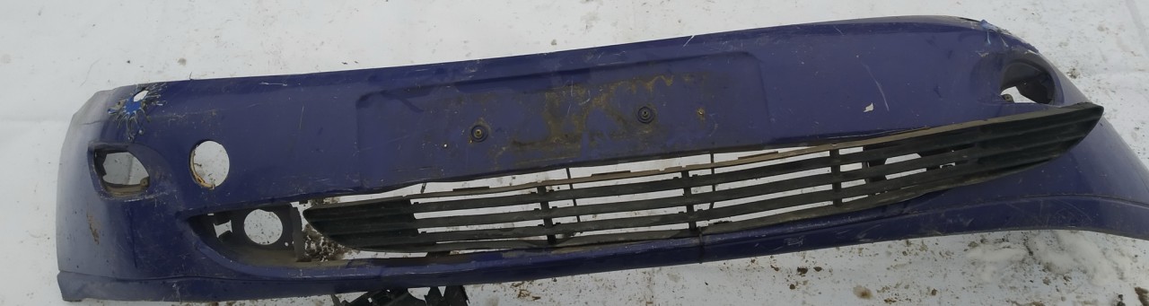 Front bumper melyna used Ford FOCUS 2000 2.0