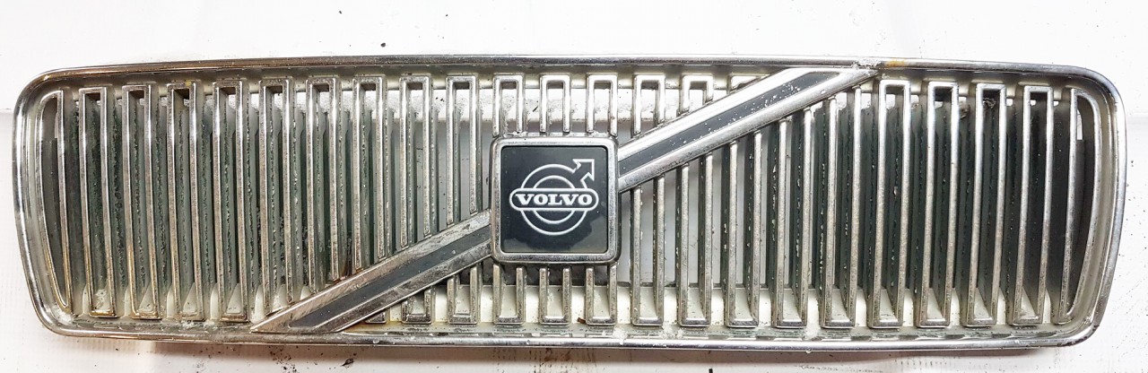 Front hood grille 467366 USED Volvo 440 1991 1.7