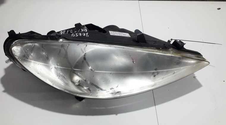 Front Headlight Right RH 20A165 20-A165 Peugeot 307 2003 1.4