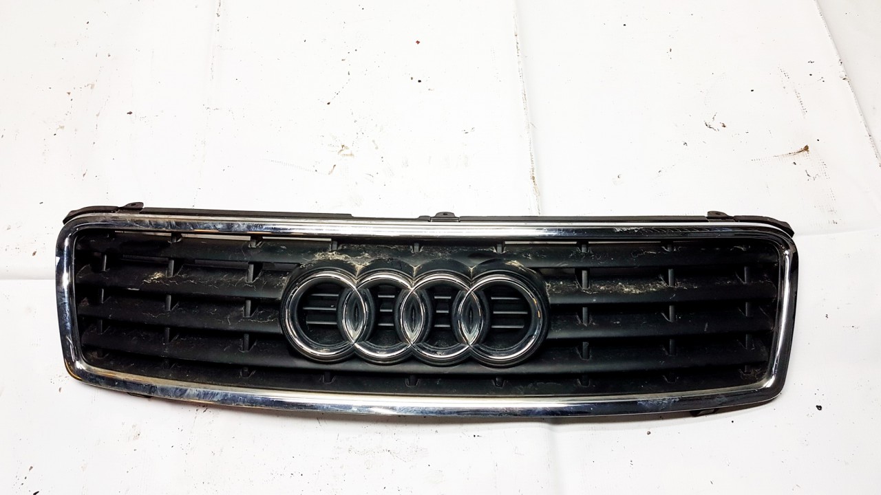 Передняя решетка (Капот) 8H0853653 USED Audi A4 1998 2.5