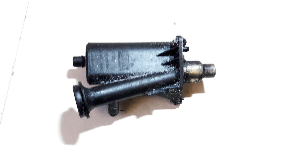 Vacuum pump - Breather (PCV Engine Breather Valve) 7700115060 used Renault SCENIC 2004 1.9