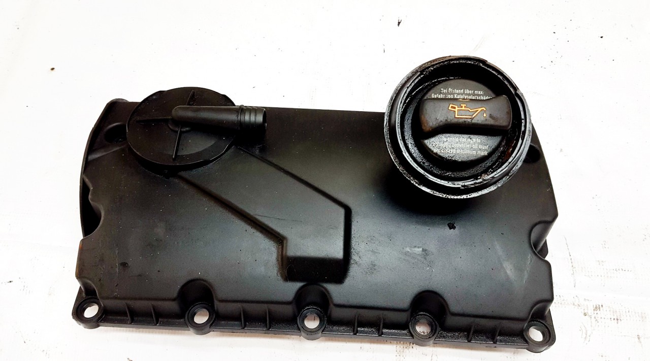 Valve cover 038103475N USED Volkswagen CADDY 2007 1.9