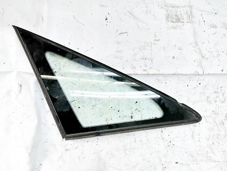 Front Right passenger side corner quarter window glass used used Toyota PREVIA 2003 2.0