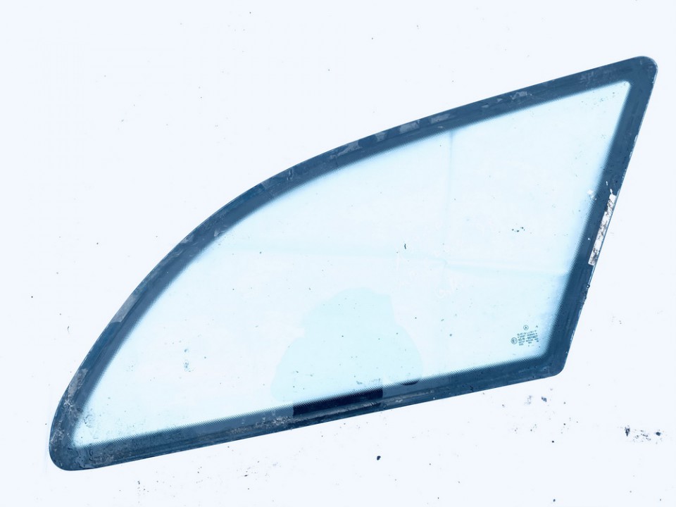 Rear Right passenger side corner quarter window glass used used Mercedes-Benz C-CLASS 2003 2.7