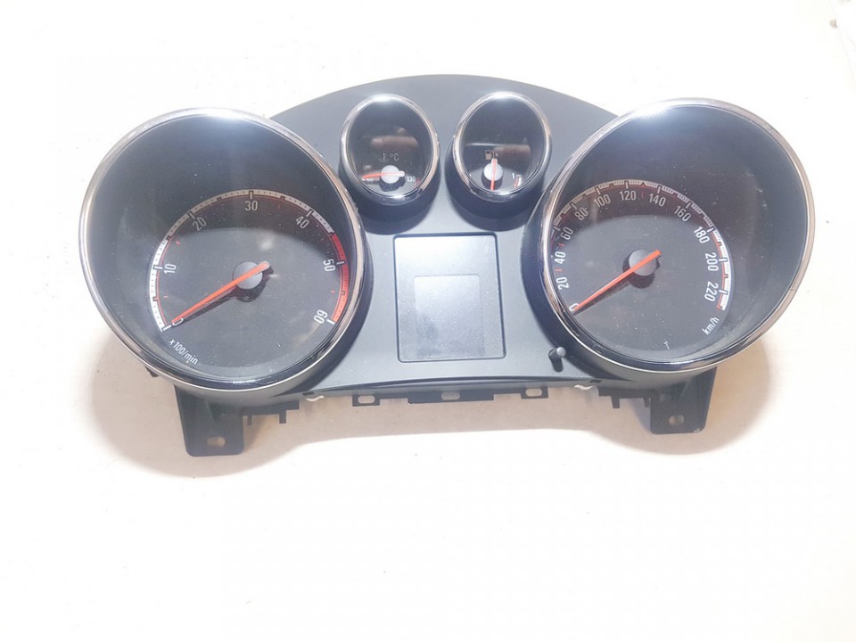 Spidometras - prietaisu skydelis 13346184 600775881 Opel MERIVA 2011 1.7