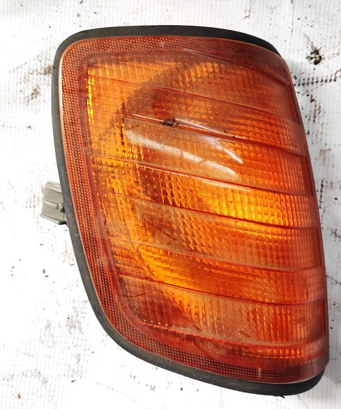 Front Indicator Right Side RH 1305233929 USED Mercedes-Benz E-CLASS 1999 2.7