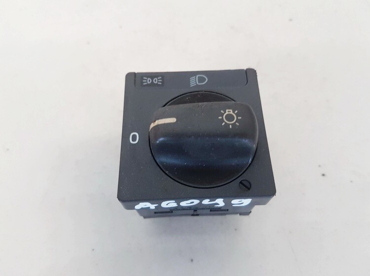 Headlight adjuster switch (Foglight Fog Light Control Switches) 8601772 99W28V Volvo S80 1999 2.9