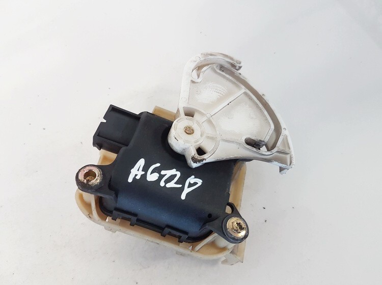 Heater Vent Flap Control Actuator Motor 8D1820511E USED Audi A4 1995 1.8