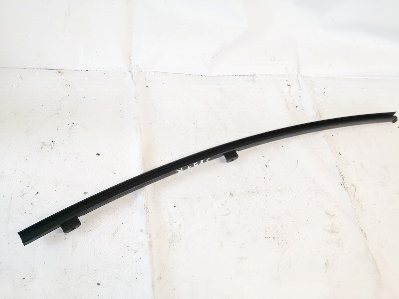 Glass Trim Molding-weatherstripping - front right side used used Toyota RAV-4 2011 2.2