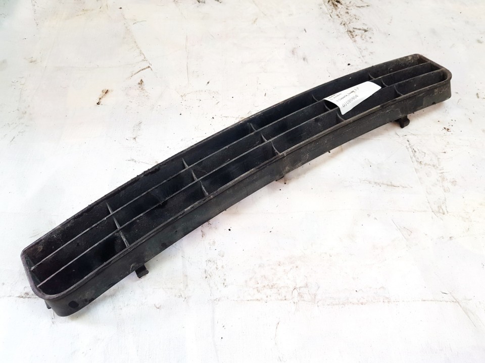 Bumper Grille Front Center JUODAS USED Audi A6 1995 2.5