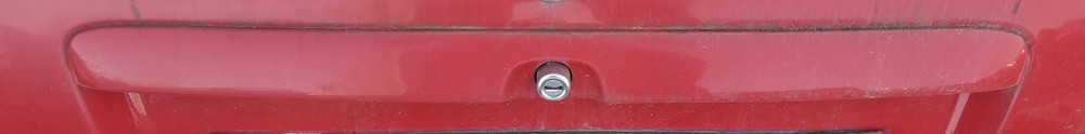 Galinio dangcio isorine apdaila (numerio apsvietimas) RAUDONAS USED Opel ASTRA 1998 1.7