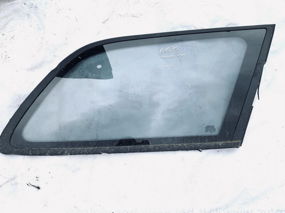 Rear Right passenger side corner quarter window glass used used Volvo V40 1997 1.9