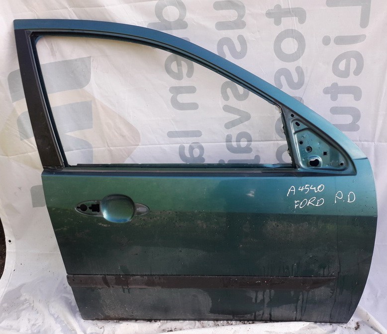 Doors - front right side USED USED Ford FOCUS 2002 1.4