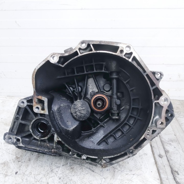 Gearbox a02272 w374 Opel ASTRA 1995 1.6