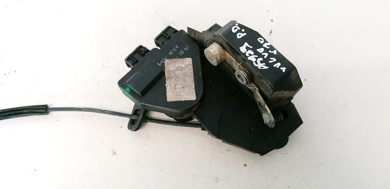 Door Lock Mechanism - front right side USED USED Volvo V70 1997 2.5