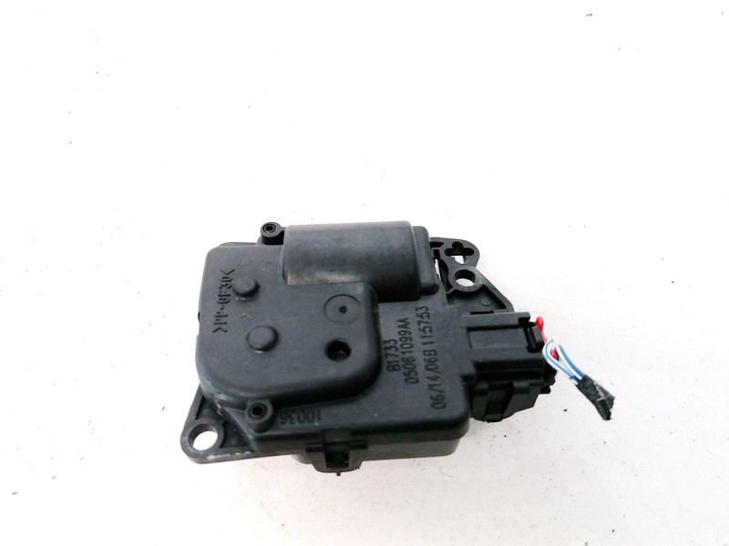 Heater Vent Flap Control Actuator Motor 05061099A B1733 Chrysler 300C 2005 3.5