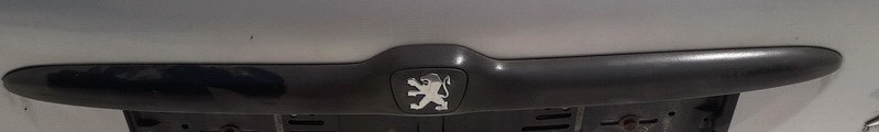 акладка крышки багажника наруж USED USED Peugeot 206 2004 1.4