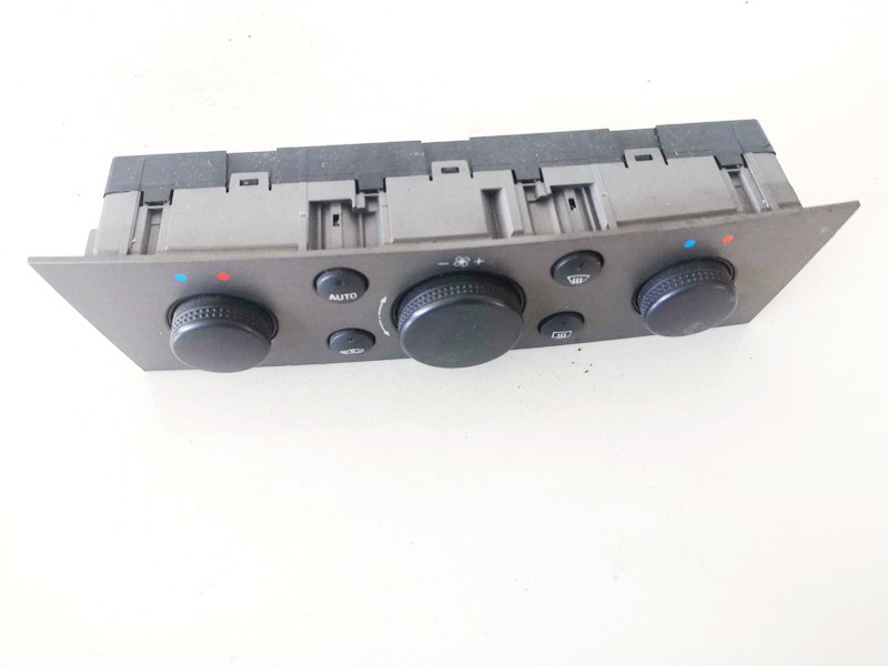 Climate Control Panel (heater control switches) 13130001 13128712, 69560002 Opel VECTRA 2004 1.9