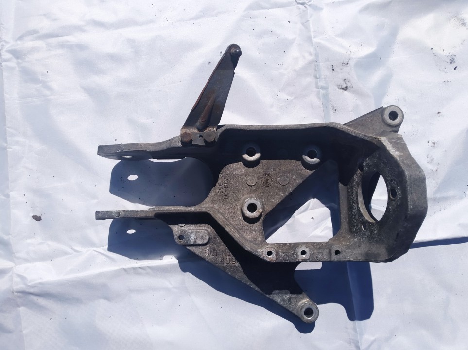Engine Mount Bracket and Gearbox Mount Bracket 1409341 used Truck -Scania 124L 2001 11.7