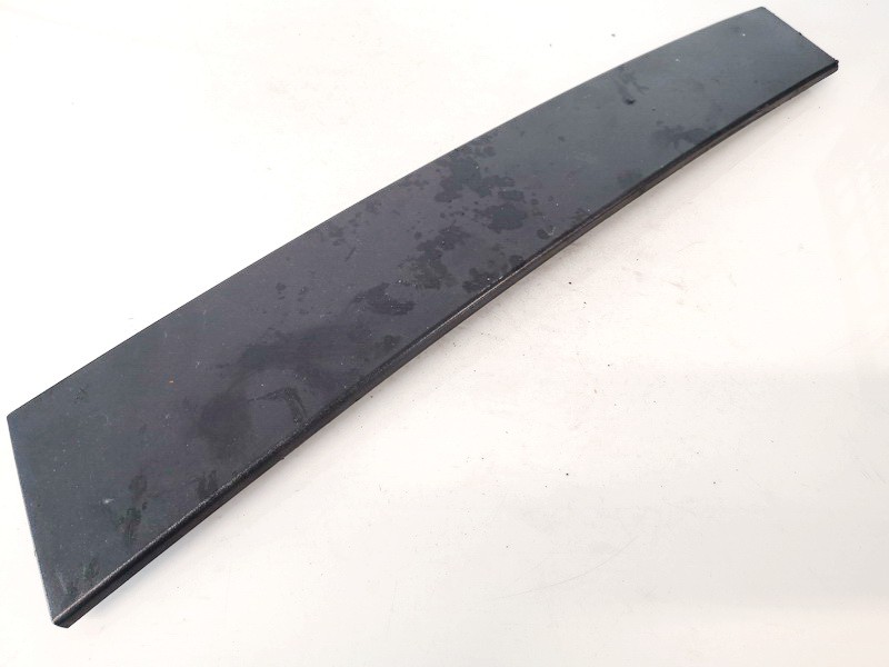 Glass Trim Molding-weatherstripping - front right side 4m51a20898 used Ford FOCUS 2002 1.4