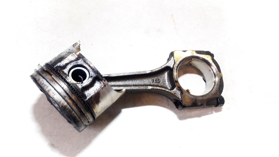 Piston and Conrod (Connecting rod) used used Kia CLARUS 1999 1.8