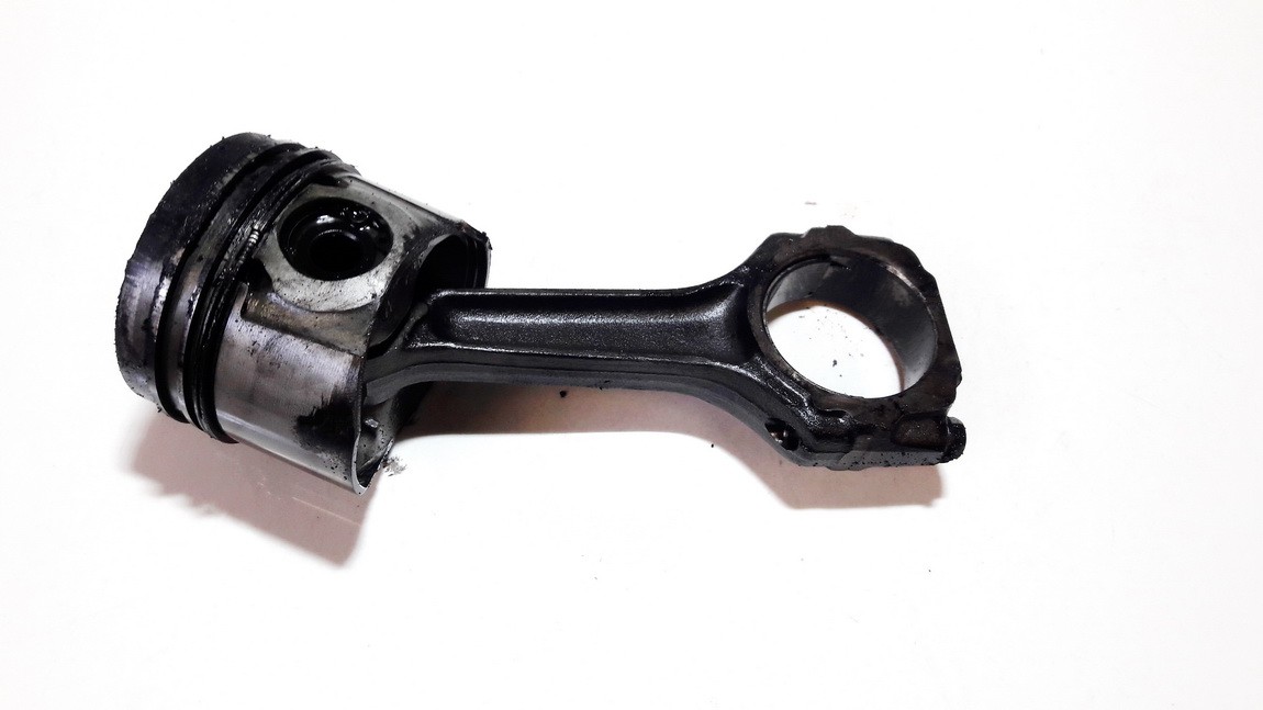 Piston and Conrod (Connecting rod) used used Volvo 440 1993 1.9