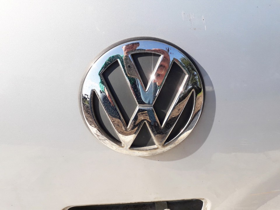 Rear Emblem USED USED Volkswagen GOLF 2002 1.6