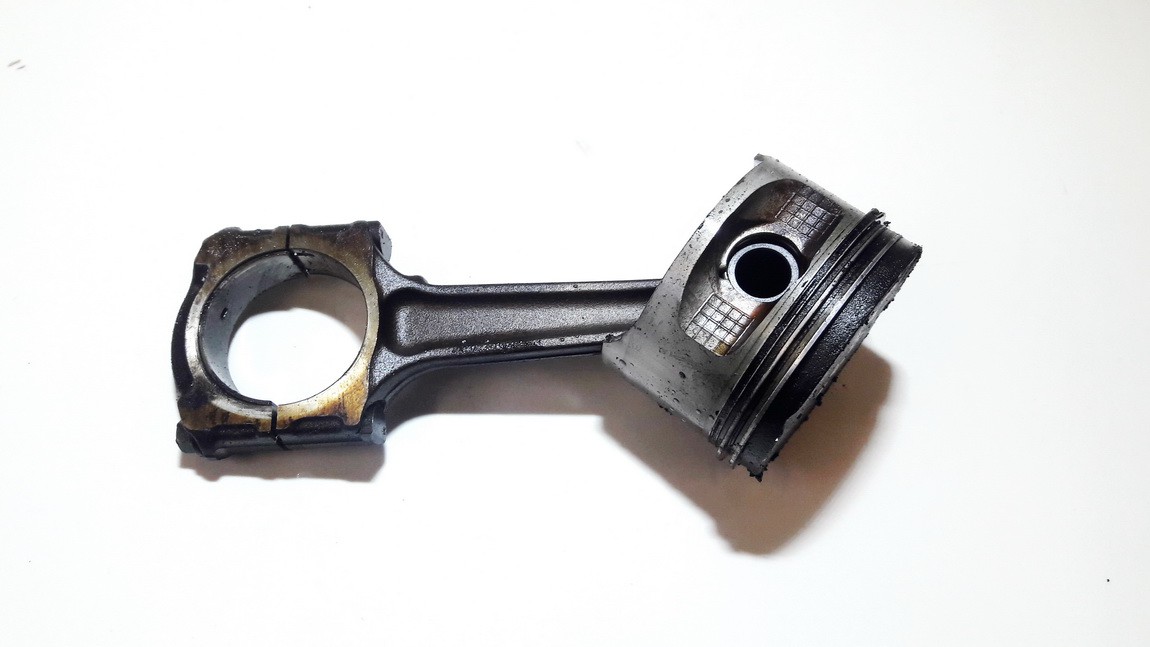 Piston and Conrod (Connecting rod) used used Renault ESPACE 2004 2.2