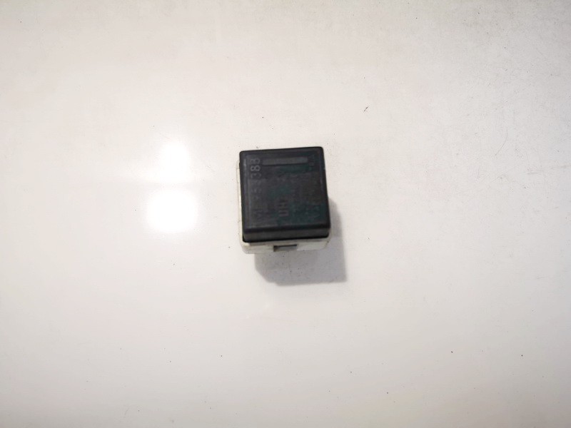 Relay module mb953383 used Volvo V40 2004 1.9