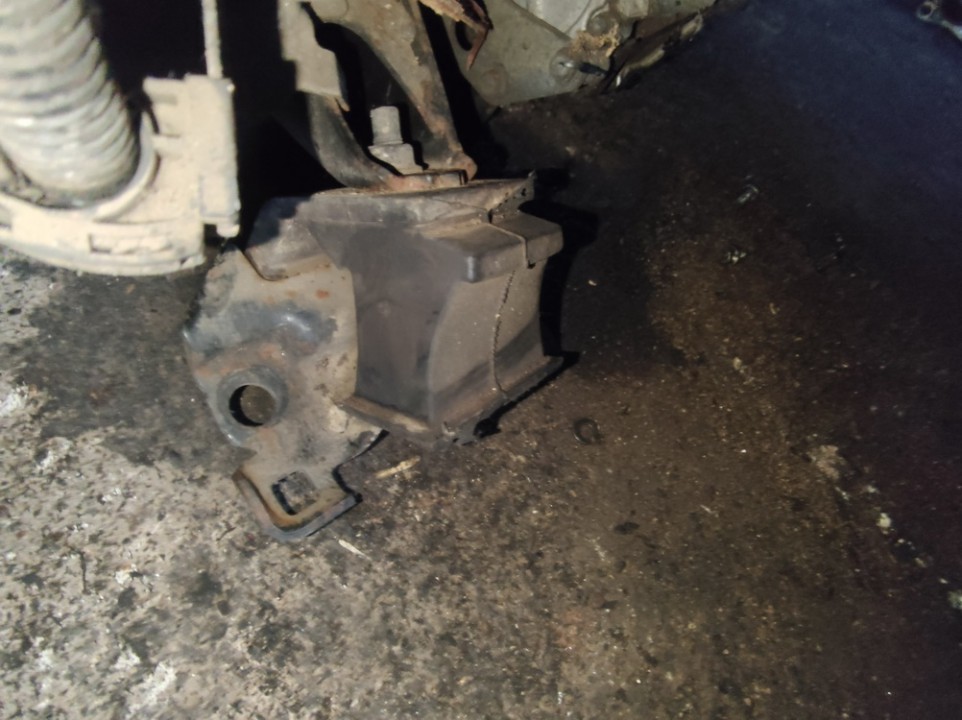 Подвеска двигателя и Подвеска, ступенчатая коробка передач used used Nissan NAVARA 2005 2.5