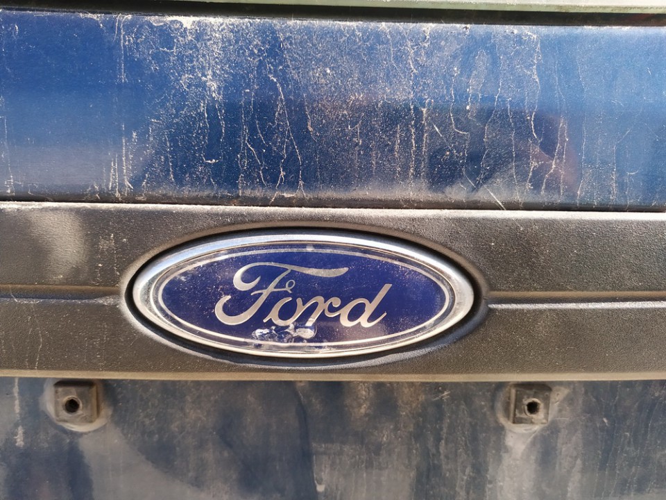 Galinis zenkliukas (Emblema) used used Ford FOCUS 2001 1.8