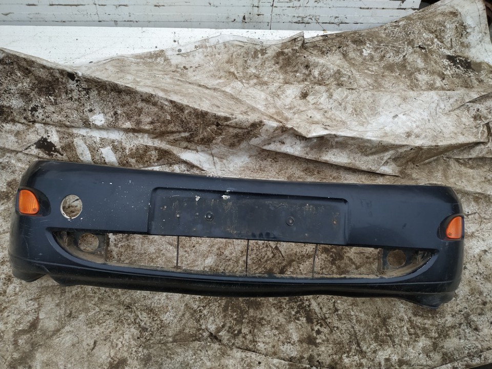Front bumper used used Ford FOCUS 2000 1.4