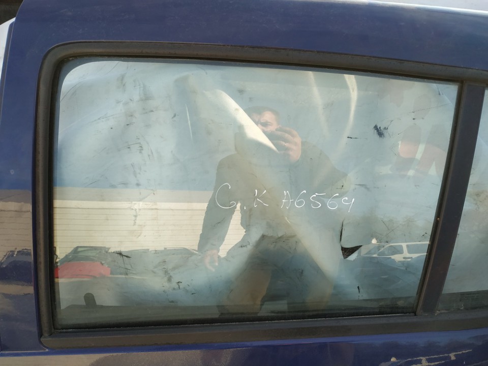 Боковое окно - задний левый used used Dacia SANDERO 2010 1.5