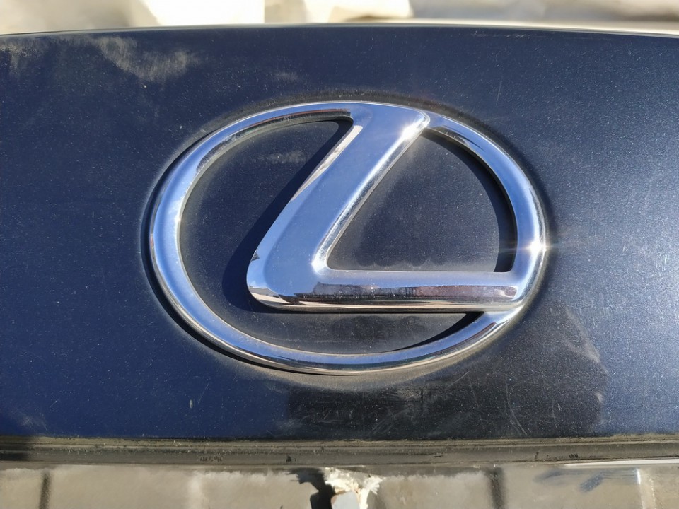 Rear Emblem used used Lexus IS - CLASS 2002 2.0