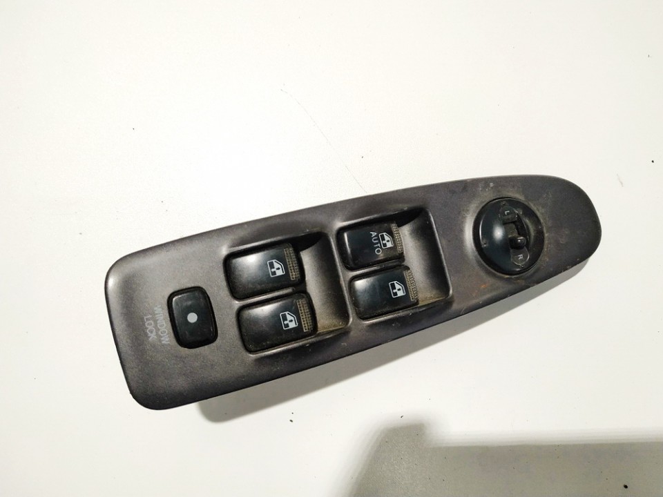 Stiklo valdymo mygtukas (lango pakeliko mygtukai) 935702d000 93570-2d000 Hyundai LANTRA 1995 1.6
