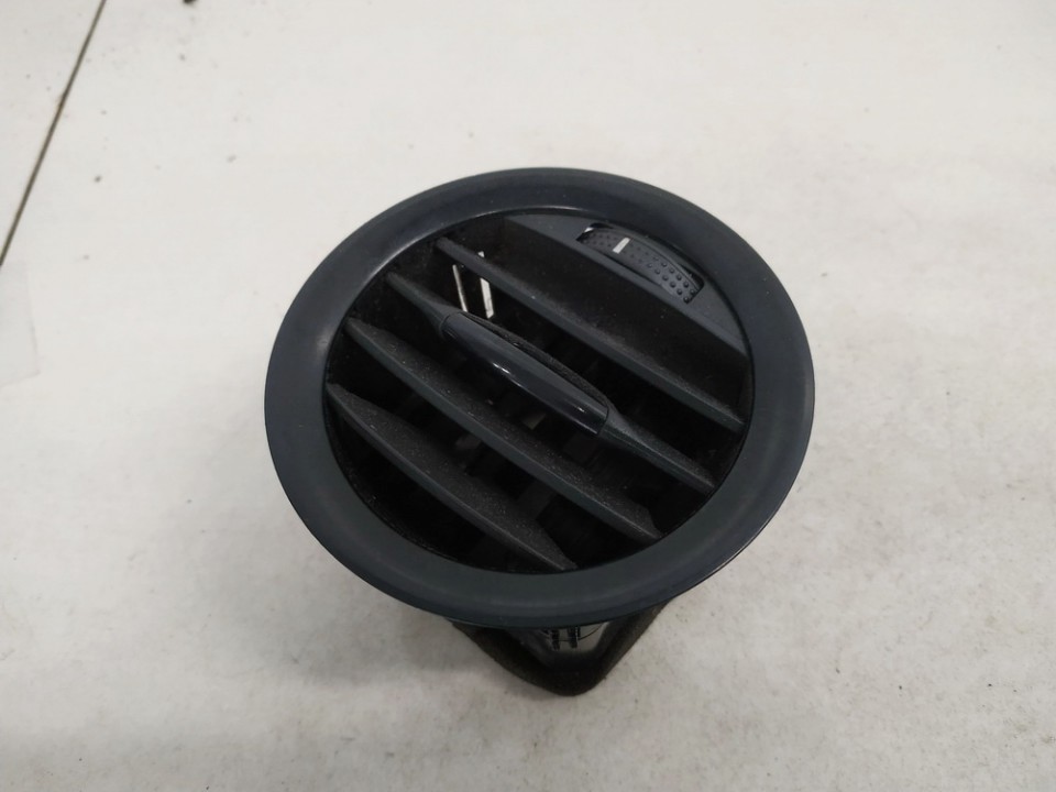 Dash Vent (Air Vent Grille) 13203702 used Opel CORSA 1993 1.2