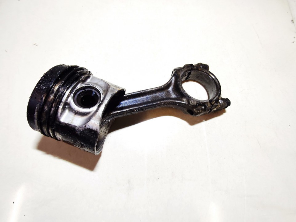 Piston and Conrod (Connecting rod) 2011f used Chrysler Grand Voyager 2000 2.5