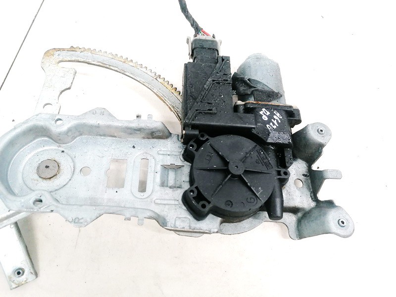 Моторчик стеклоподъемника - передний правый 09113364 USED Opel CORSA 1994 1.4