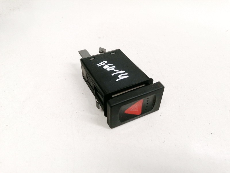 Кнопка аварийной сигнализации  3B0953235B USED Volkswagen PASSAT 1992 1.9