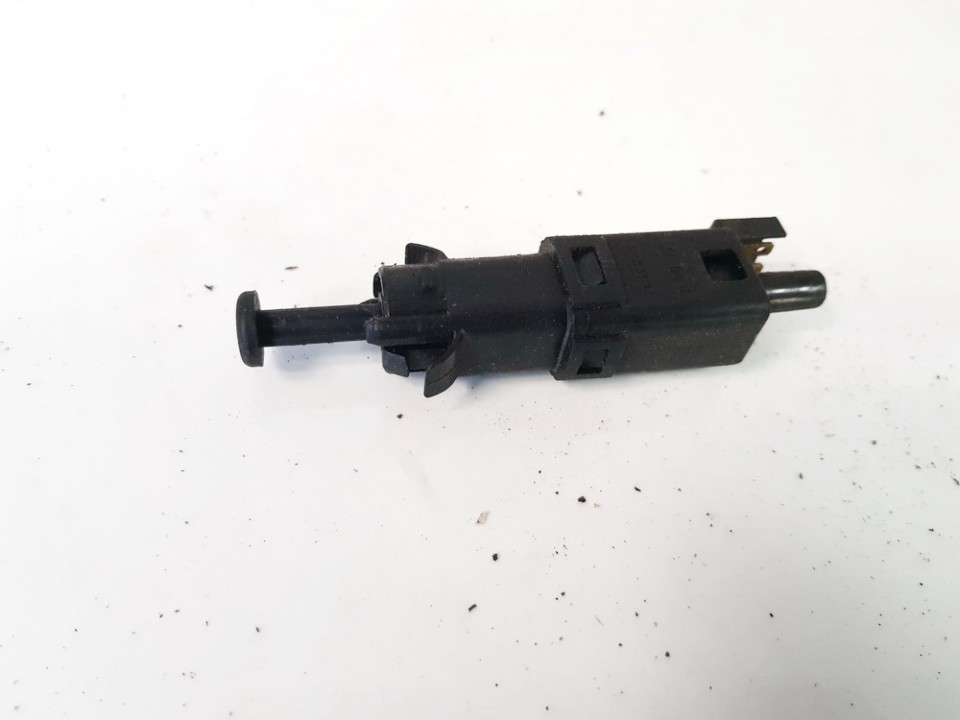 Brake Light Switch (sensor) - Switch (Pedal Contact) 9146505 used Volvo V40 1998 1.9