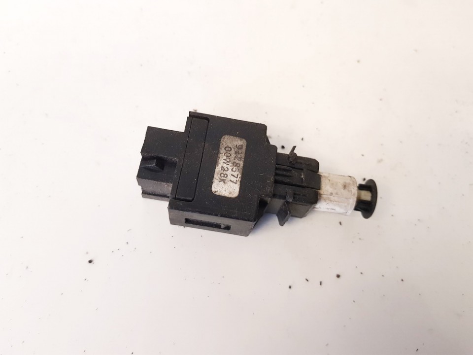 Brake Light Switch (sensor) - Switch (Pedal Contact) 9128577 used Volvo V40 1997 1.9
