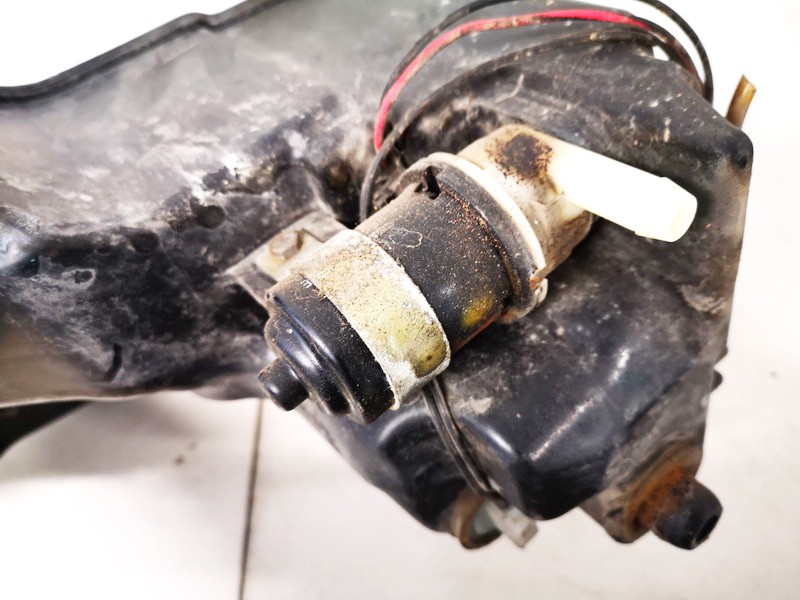 Headlight Washer Pump used used Mazda 6 2002 2.3