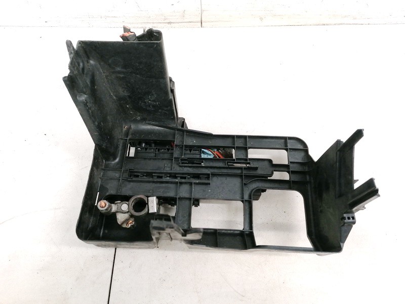 Крепление АКБ (корпус-подставка) 5Z0010444H USED Volkswagen POLO 1991 1.3