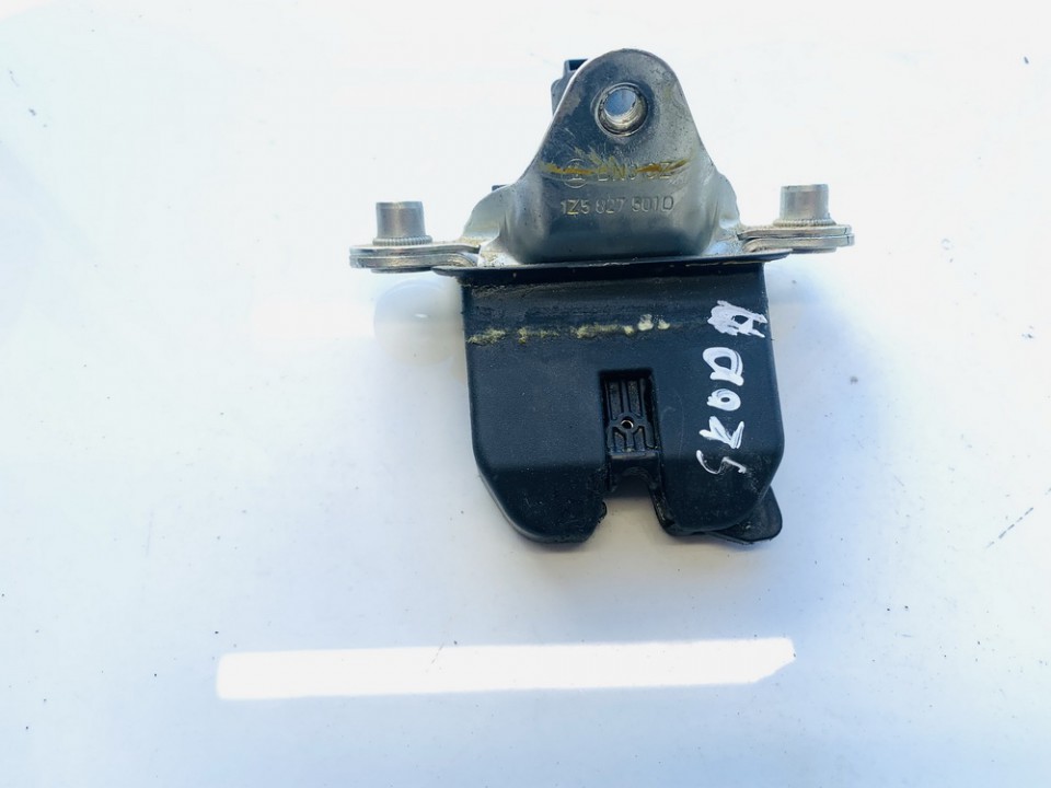 Rear Trunk Lid Lock Latch 1z5827501d used Skoda OCTAVIA 1997 1.6
