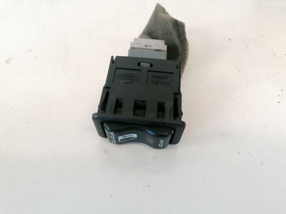 Door central locking lock switch control (DOOR LOCK SWITCH) used used Nissan X-TRAIL 2003 2.2
